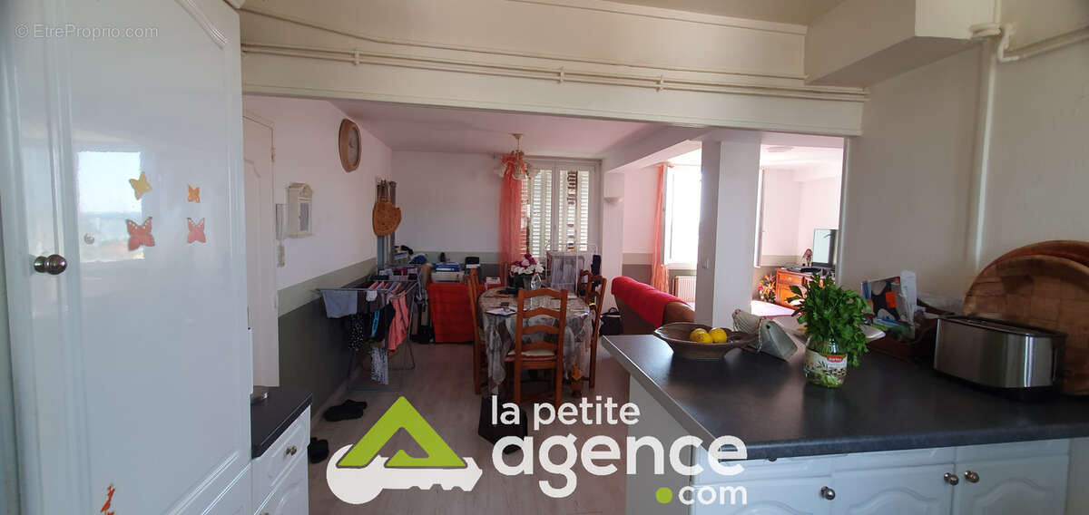 Résidence 'Croix Blanche' bel appartement de 3 pièces 67 m2 - Dernier étage - Ascenseur - photo 4