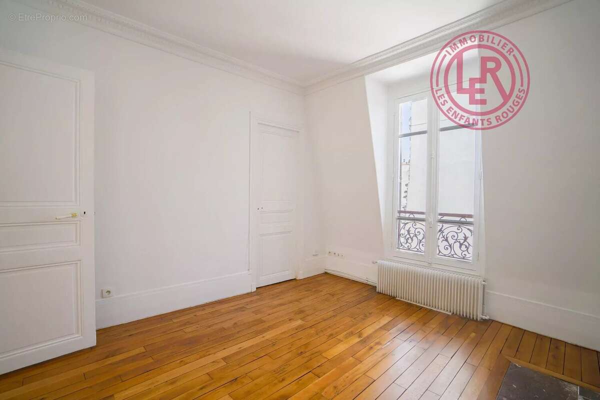 Paris 7ème - Ecole Militaire - Avenue de la Bourdonnais - Appartement de 2 chambres de 45,53m2 au dernier étage par ascenseur - photo 8