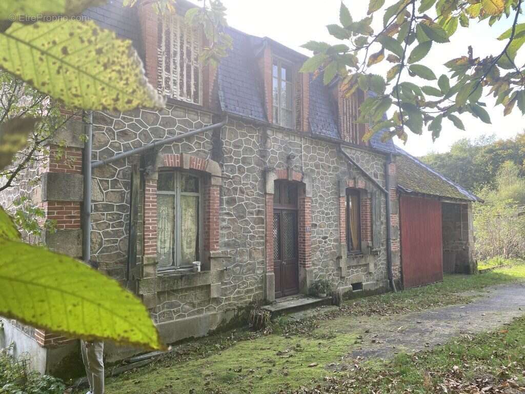 Maison à SAINT-AMAND-LE-PETIT