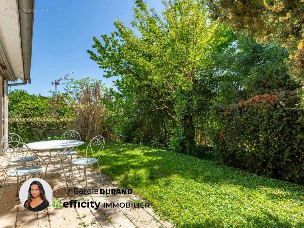 Maison 162 m² à Genas  - photo 12