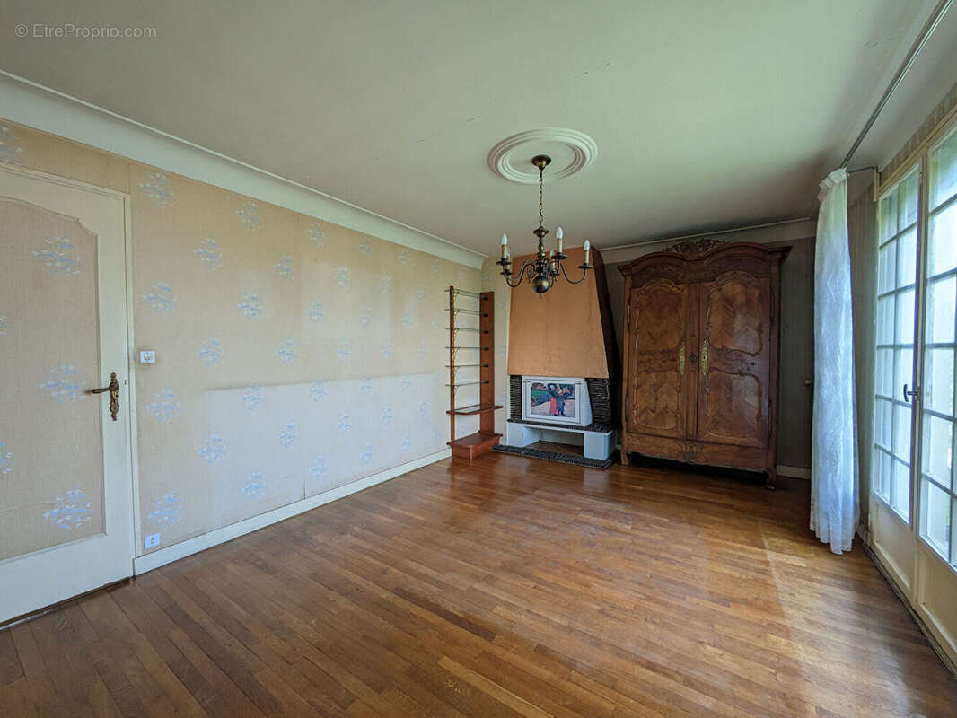 Maison à DOL-DE-BRETAGNE