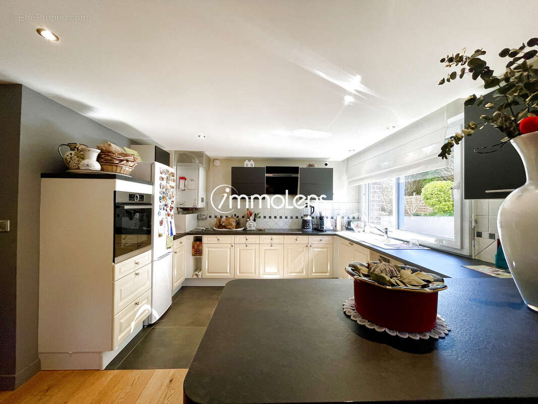 LENS Appartement T4 145m2 standing - terrasse - garage - photo 25