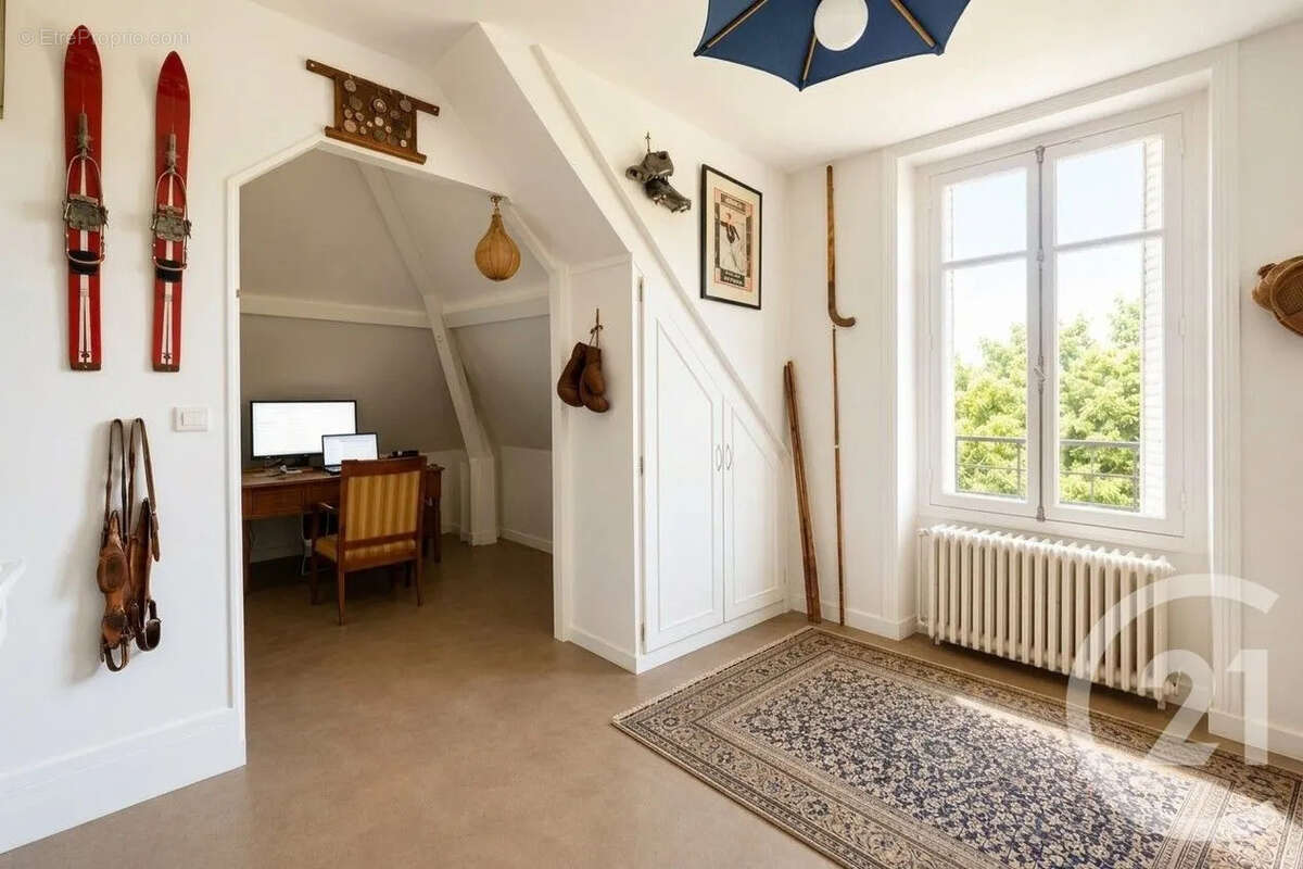 Maison à SAINT-MAUR-DES-FOSSES