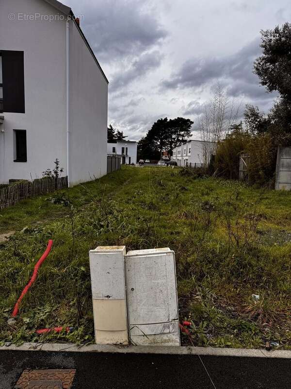 Terrain à LES SORINIERES