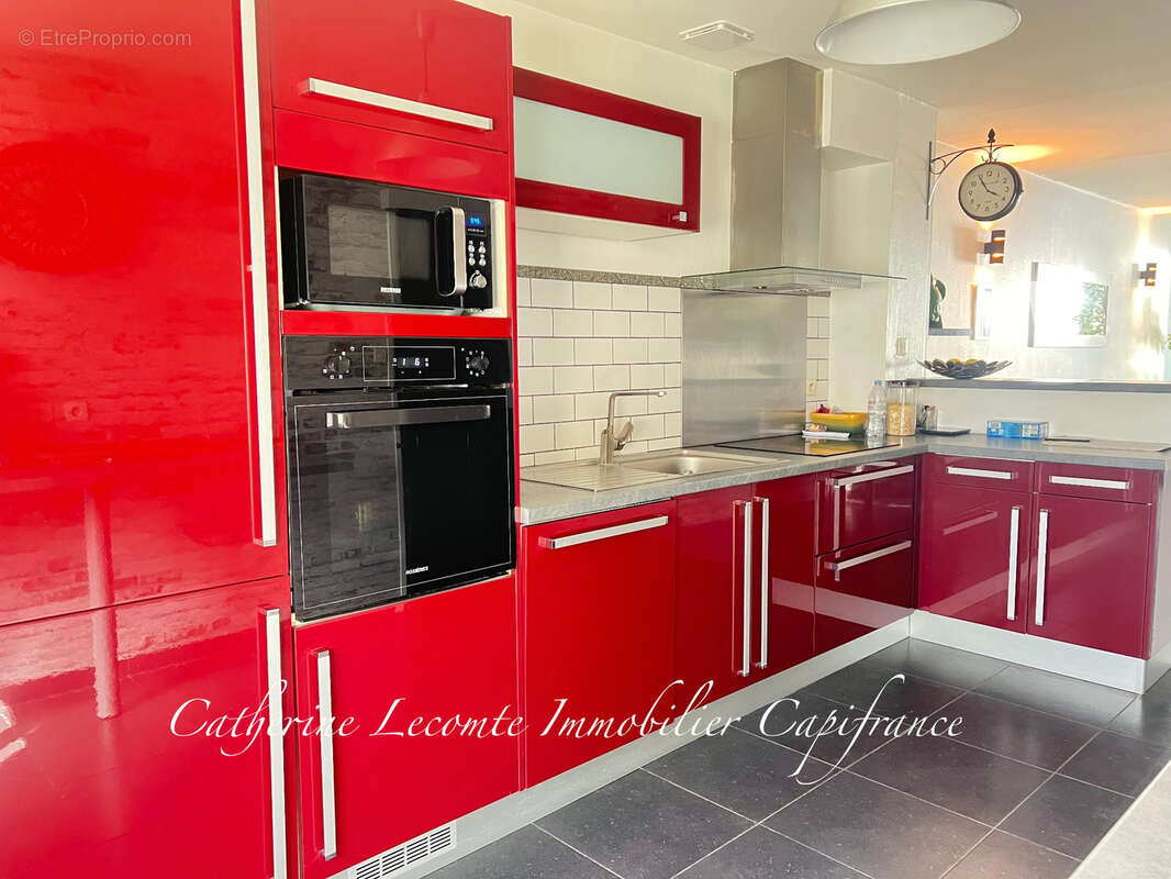 À vendre - desvres - maison 132 m2 -  5 pièces - 4 chambres - jardin clos - terrasse - photo 3