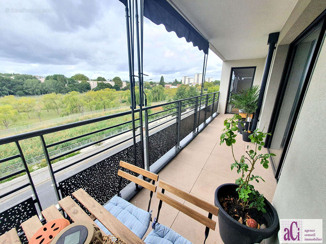 Appartement à L&#039;HAY-LES-ROSES