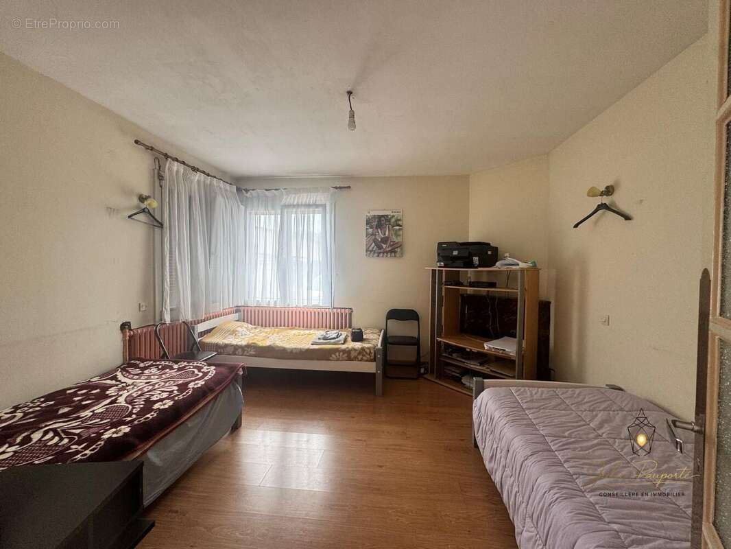 642 m² à Amilly  - photo 2