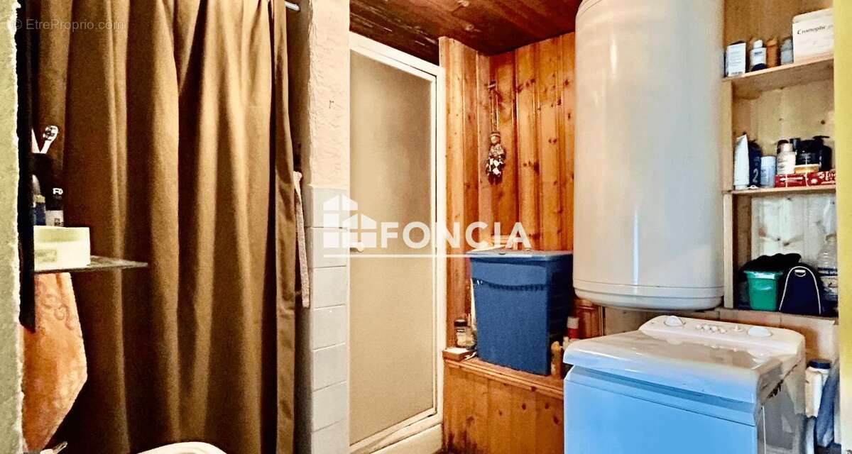 Maison à LES CHAPELLES