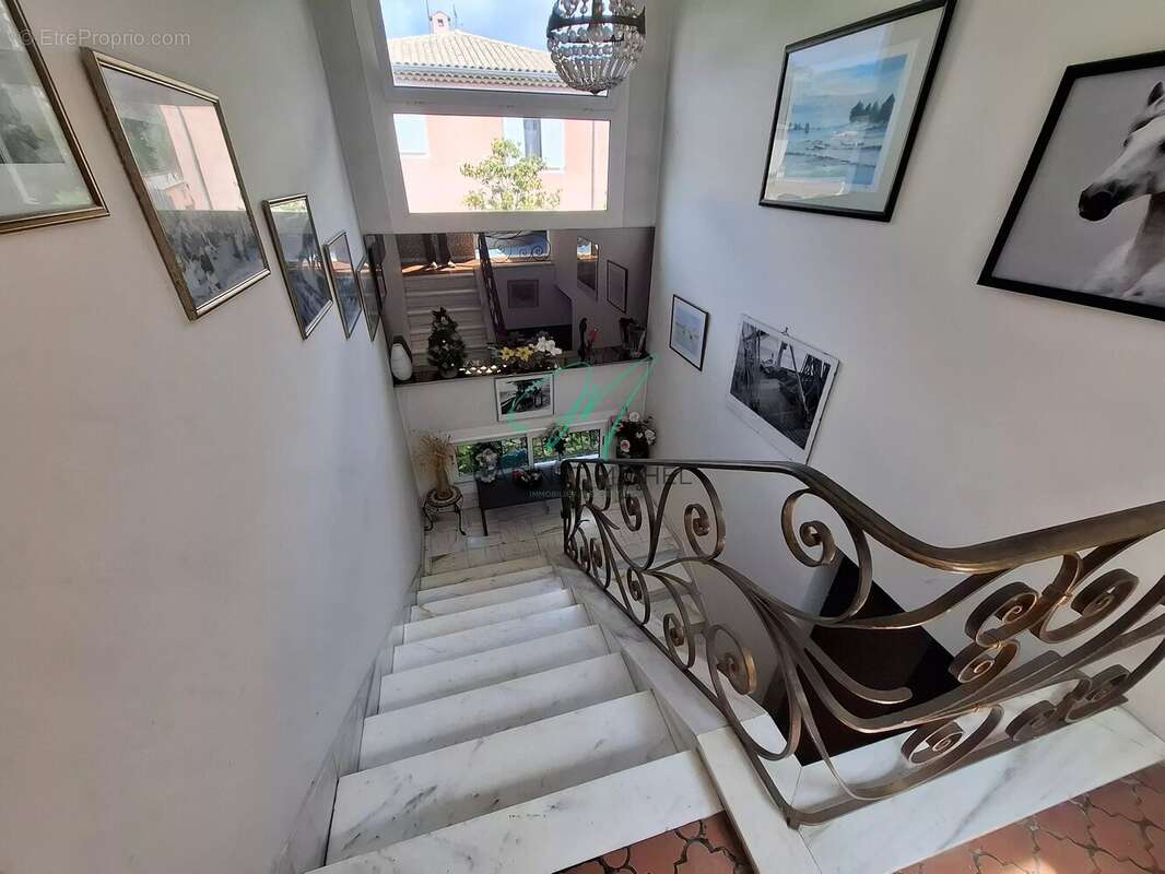 Maison à ROQUEFORT-LES-PINS