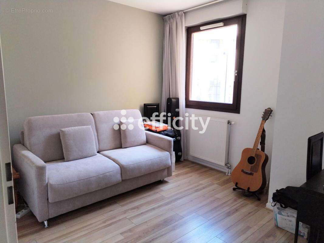 Appartement à MONTIGNY-LE-BRETONNEUX