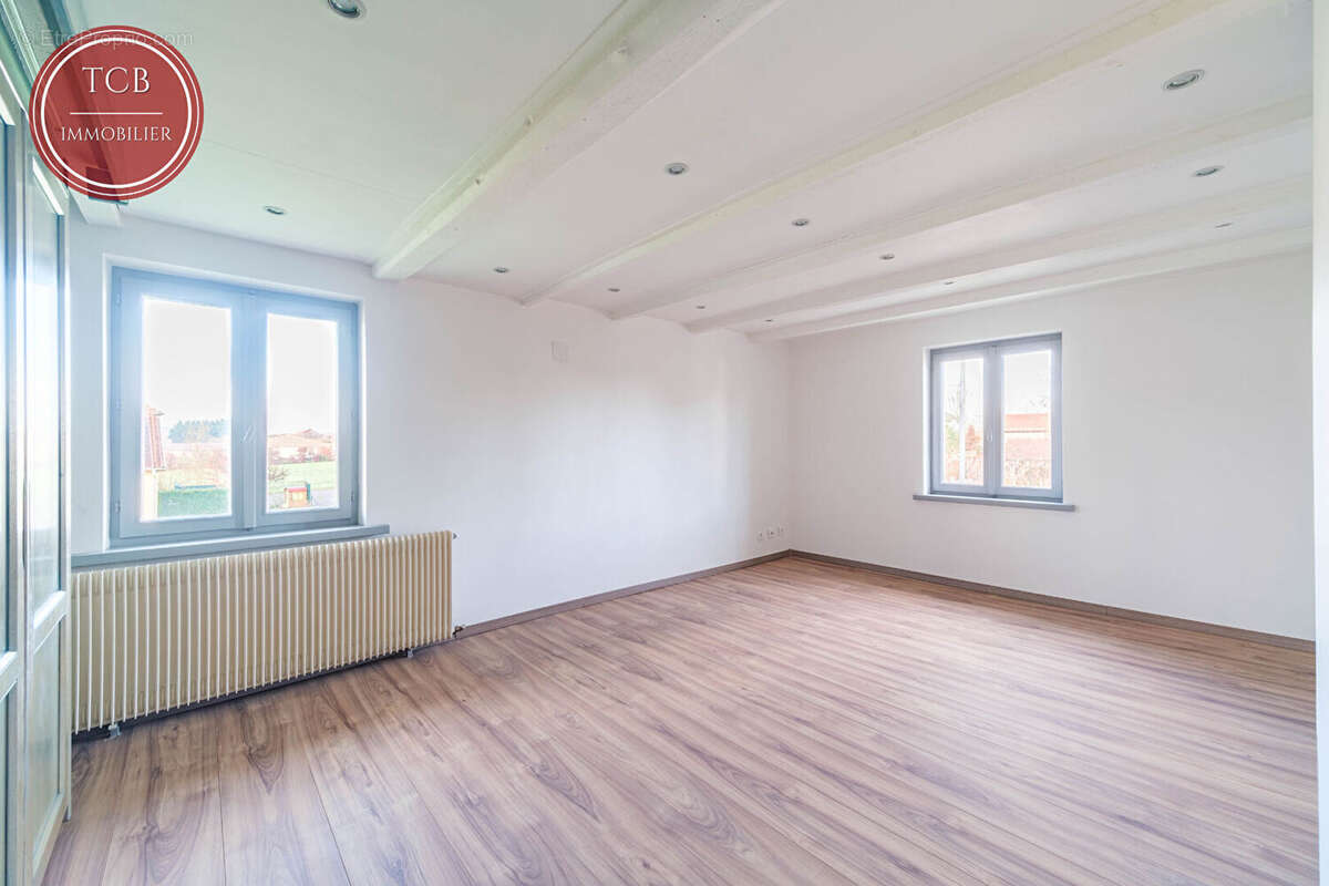 Maison Bernwiller 8 pièce(s) 230 m2 - photo 14
