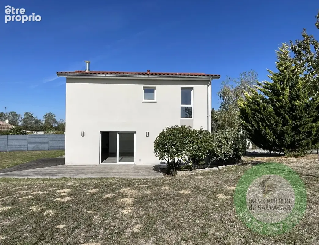 Maison à LA TOUR-DE-SALVAGNY