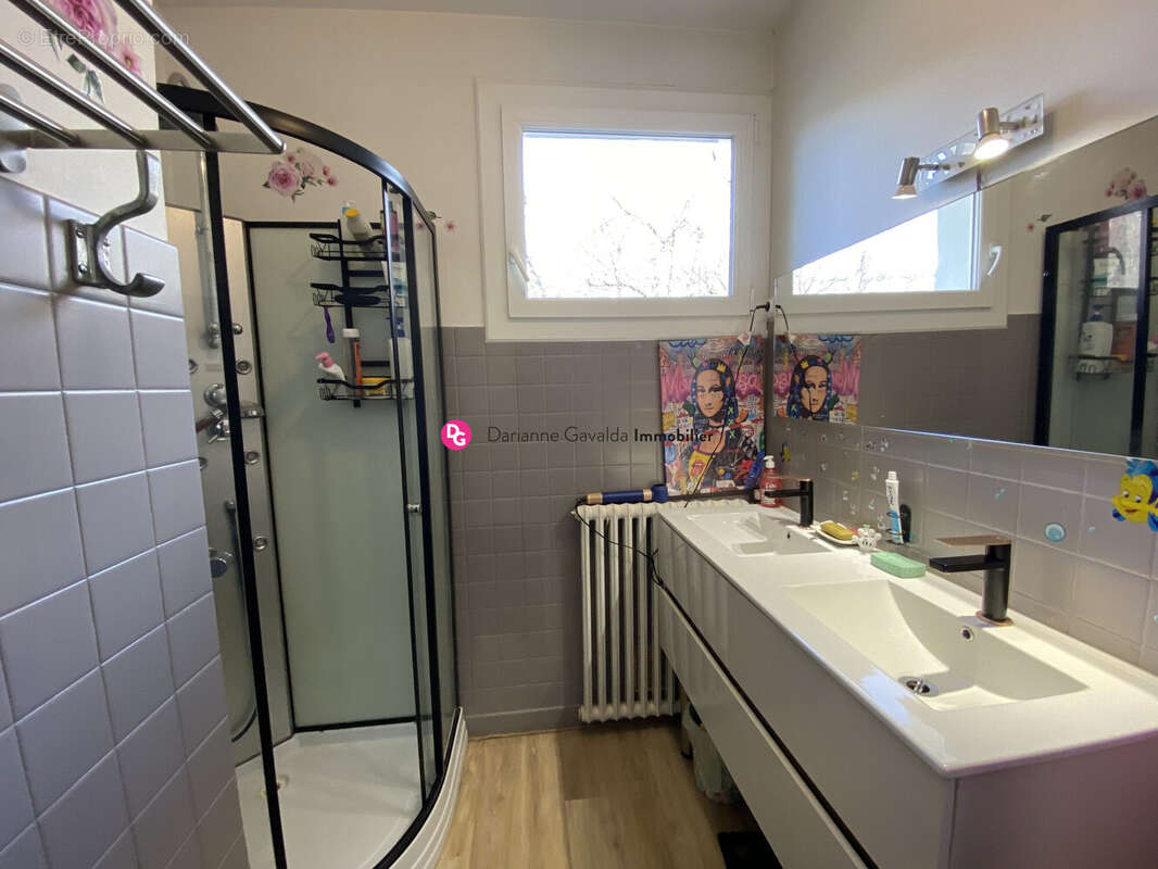 Maison à DECAZEVILLE