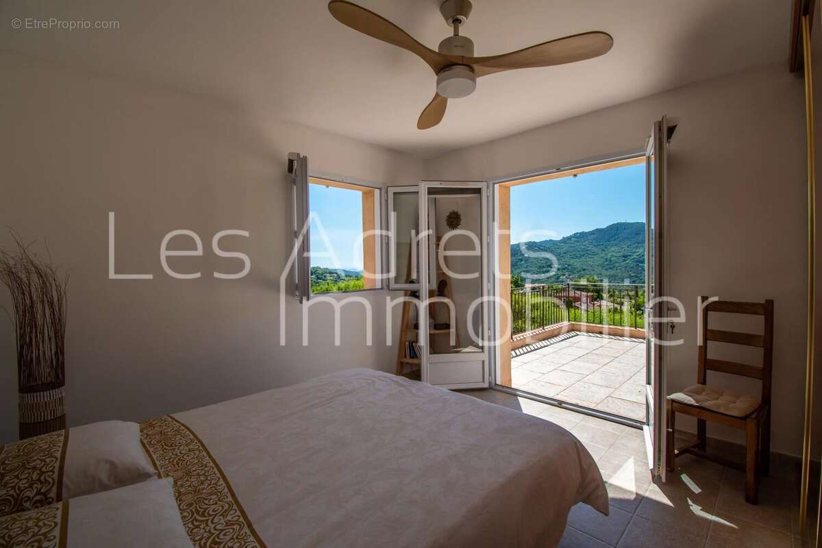 Maison à LES ADRETS-DE-L'ESTEREL