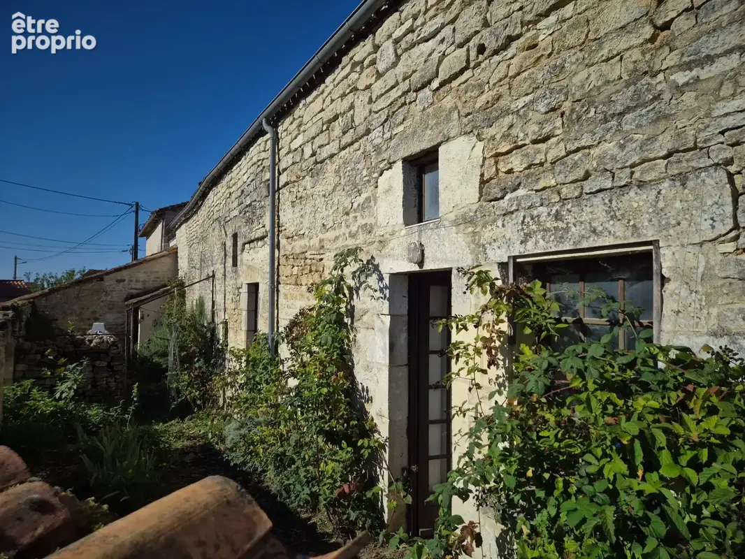 Corps de Ferme de 340 m2, avec plusieurs maisons indépendantes et 200 m2 de dépendances - photo 72