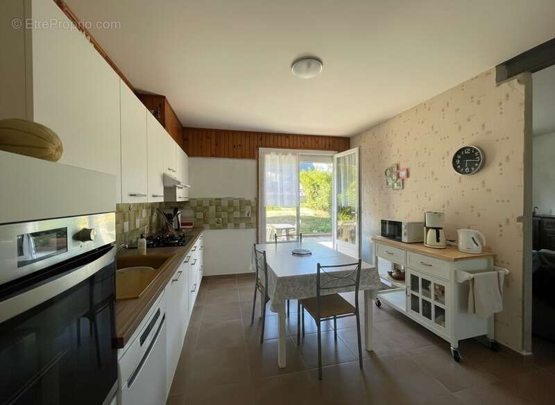 Maison à vendre DPE D à GUINGAMP  (22) - photo 15