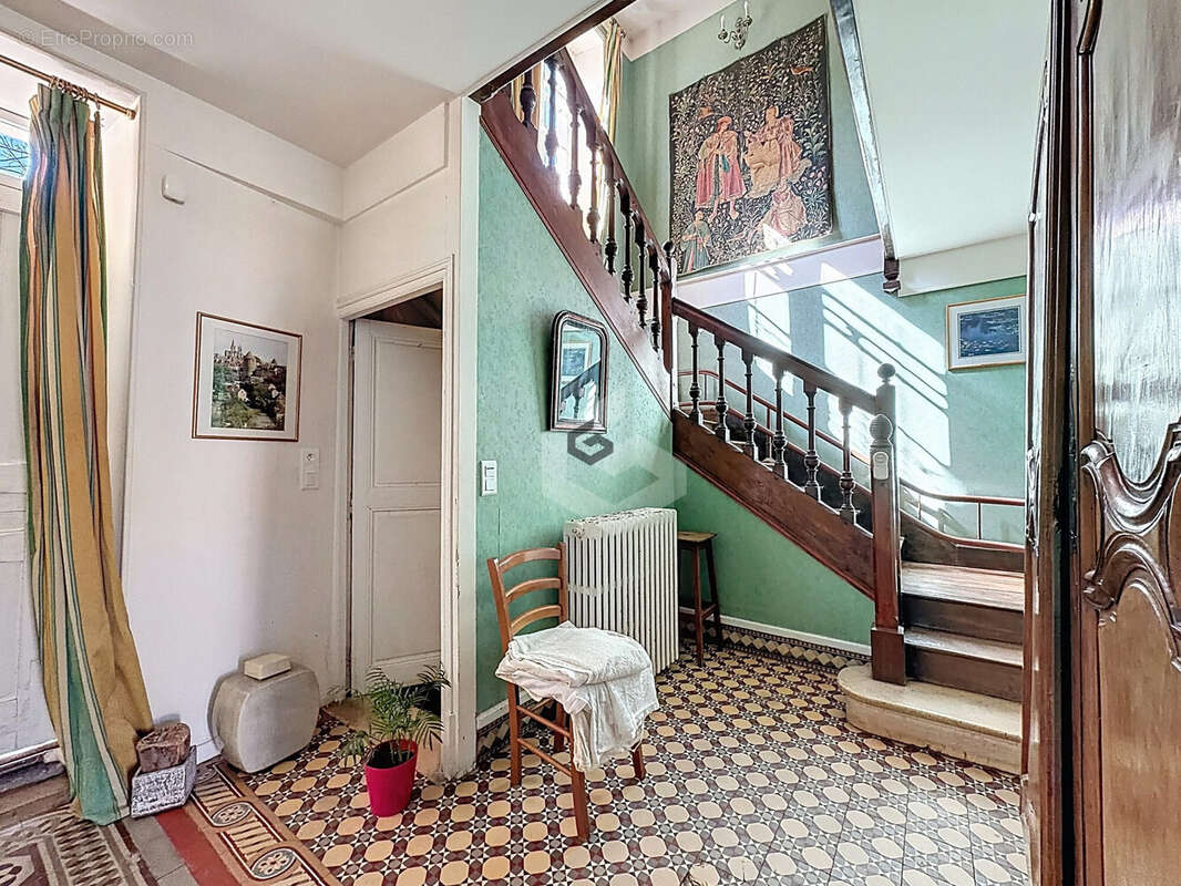 Maison 241 m² à Villers-Franqueux  - photo 7