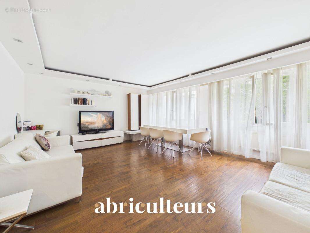 Appartement Familal - 86 m² - 4 pièces en vente à Saint-Mandé Sud (94160) - photo 2