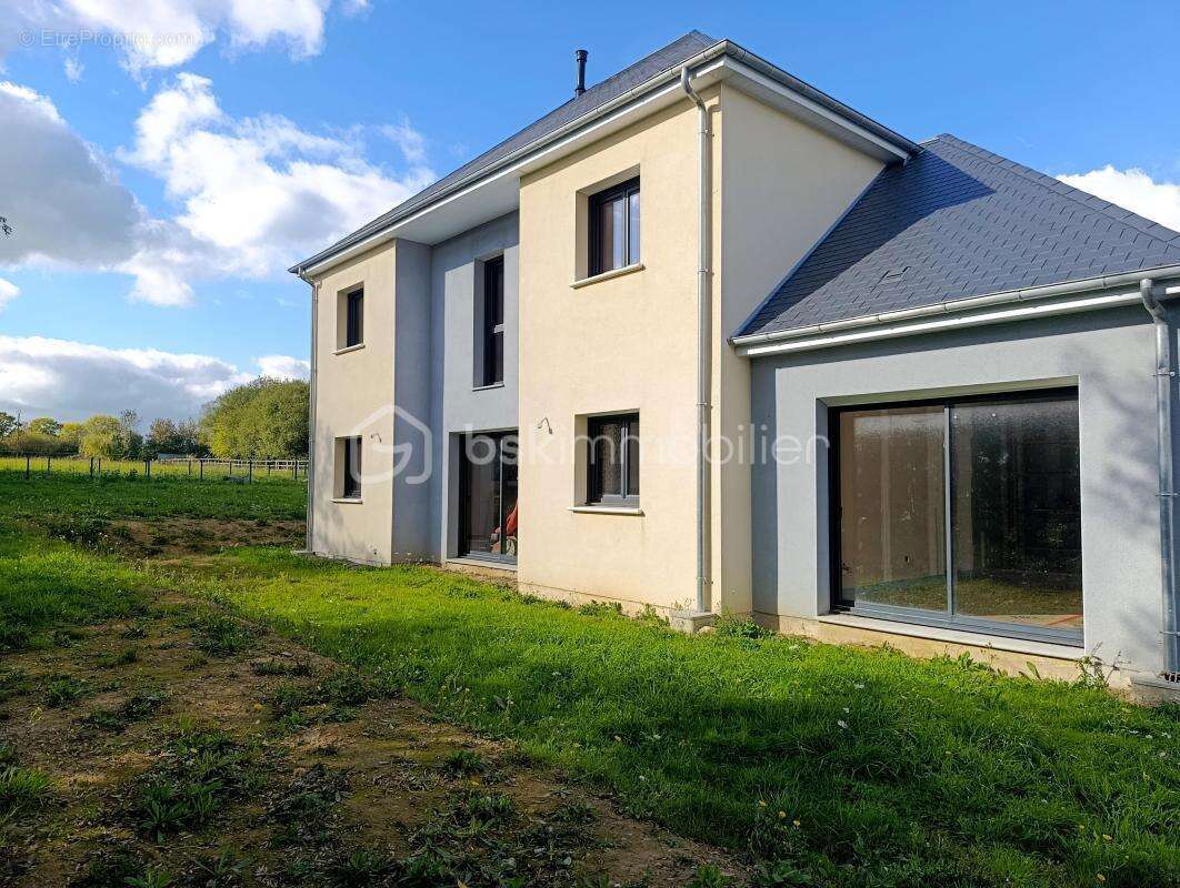 Maison à LE MOLAY-LITTRY