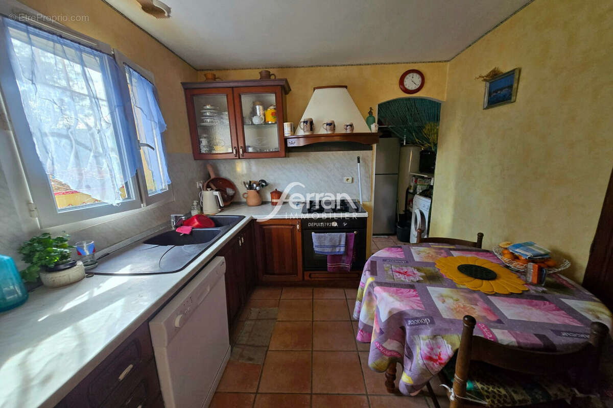 Maison à AMPUS