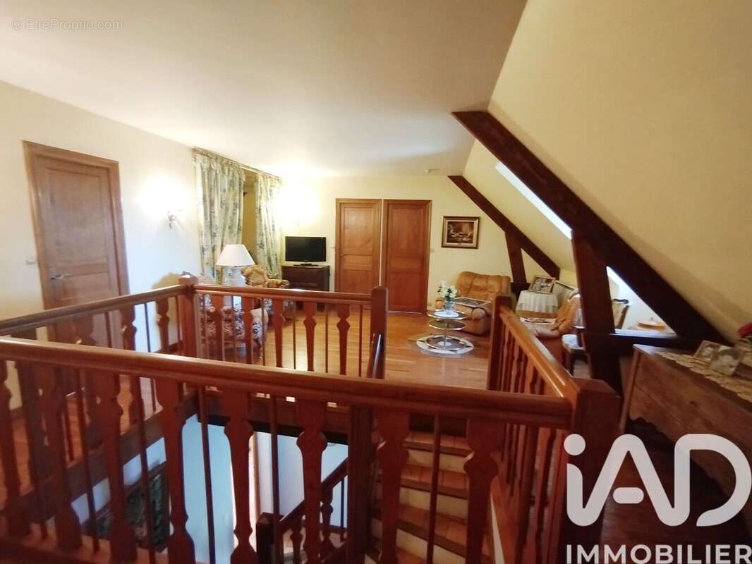 Maison 225 m² à Lamnay  - photo 9