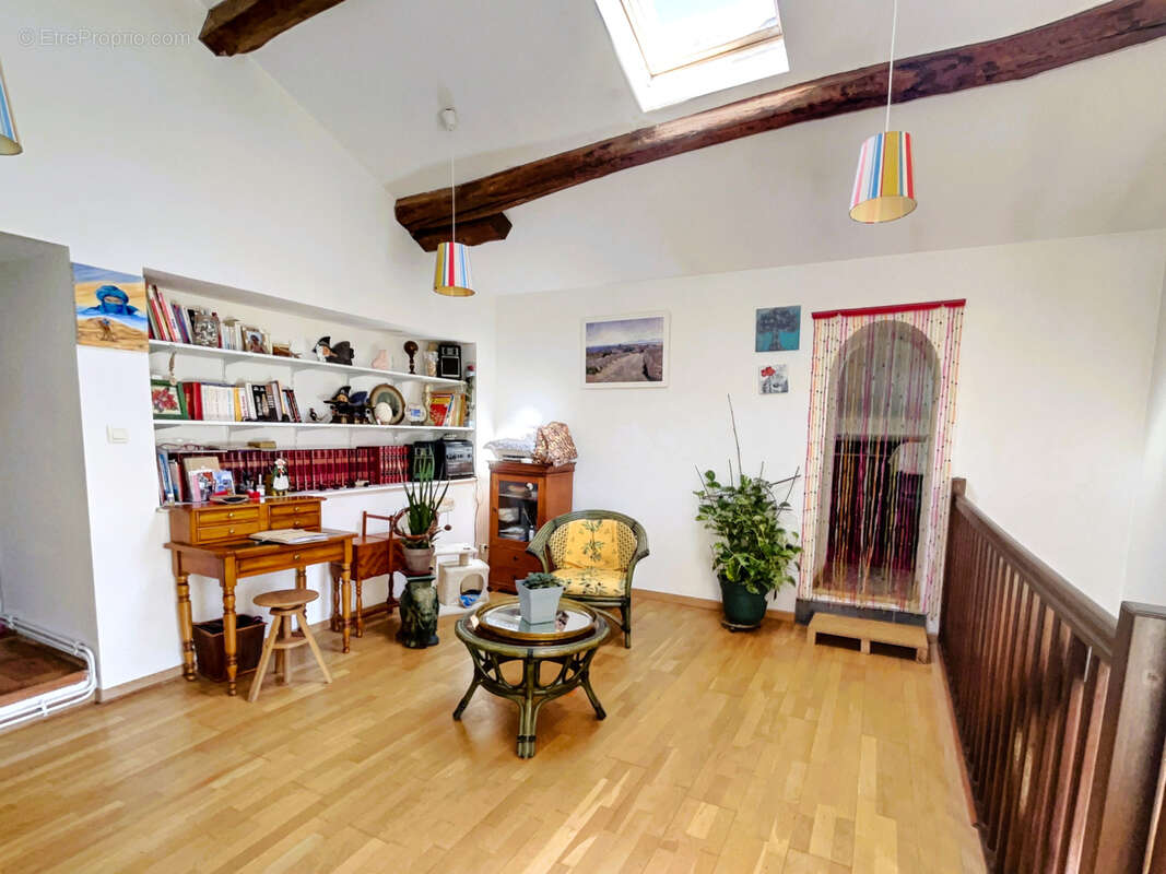 Maison à MONTLUEL