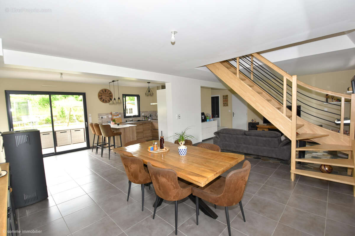 Maison à HANGEST-SUR-SOMME