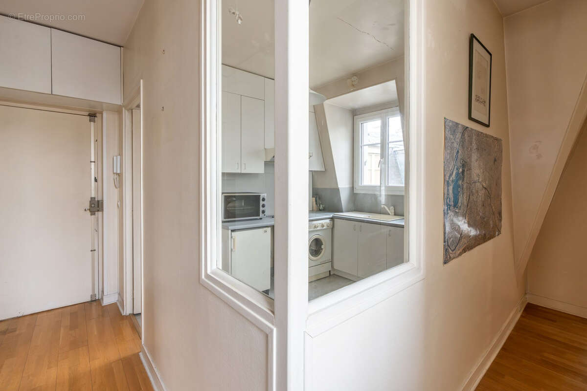 [ Paris 17 - Pereire - Wagram ] - Appartement 2/3 pièces dernier étage - photo 9