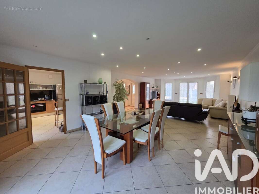 Photo 9 - Maison à ORGERUS