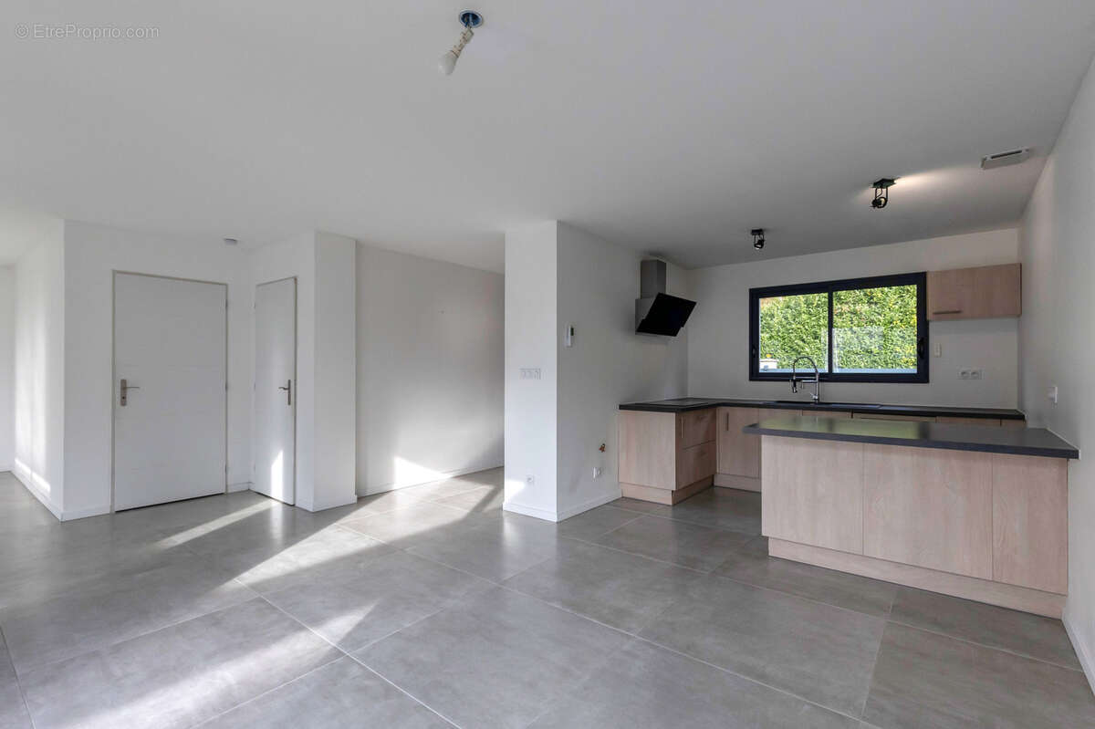 Maison à FONTANIL-CORNILLON