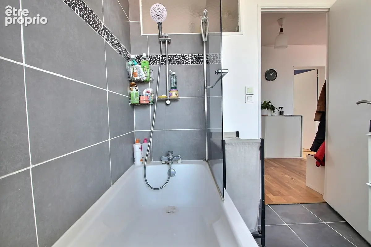 Appartement F3 en parfait état, vue dégagée, sans vis-à-vis ! - photo 11