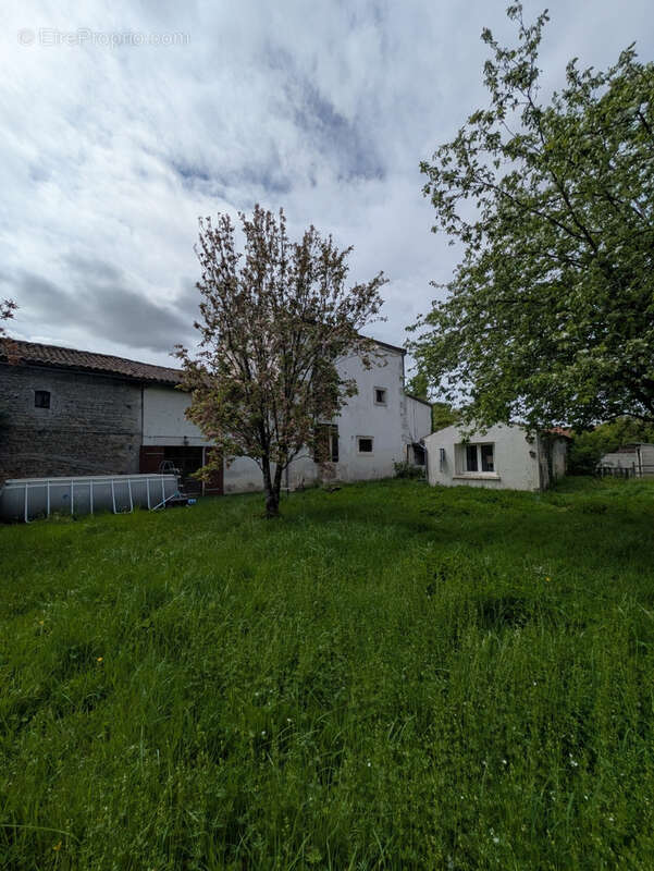 Maison à AUTHON-EBEON