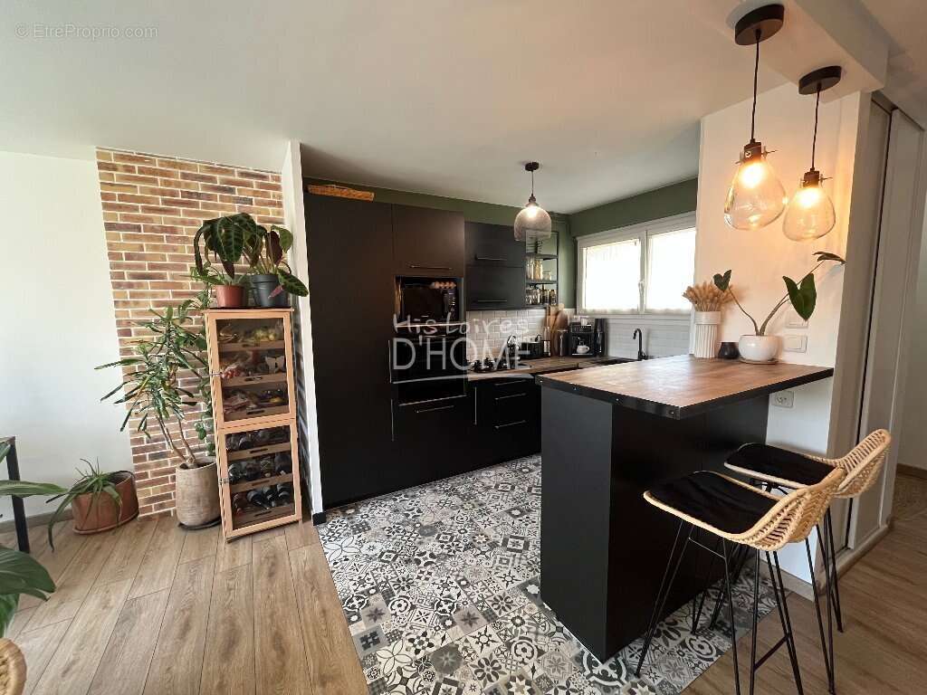 Appartement à BRIE-COMTE-ROBERT