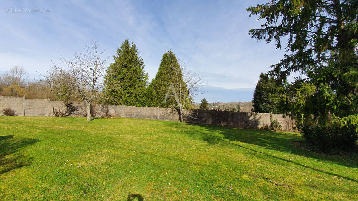 Terrain à VILLIERS-SUR-MORIN