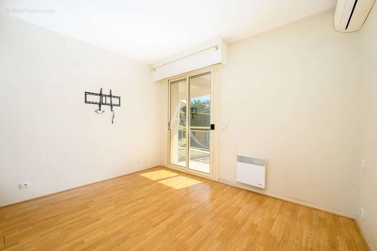 Appartement Le Cannet  (Bréguière) 3p 93 m2 terrasse, garage, piscine - photo 5
