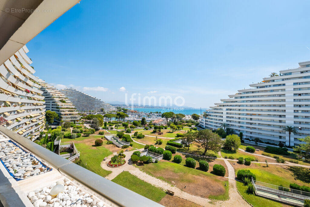 Appartement à VILLENEUVE-LOUBET