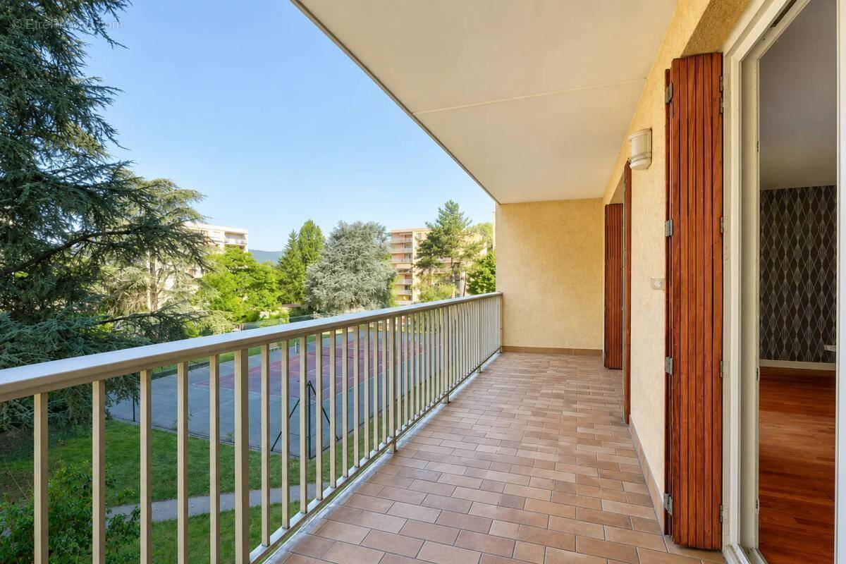 Appartement à FONTAINES-SUR-SAONE