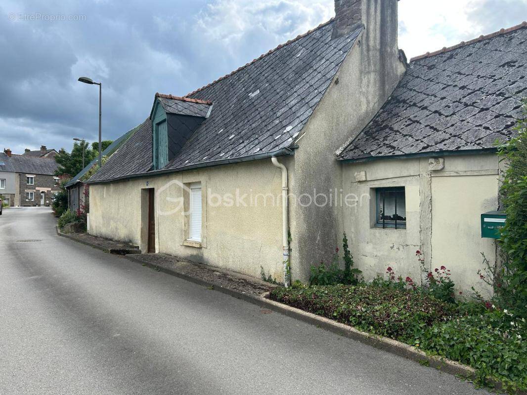 Maison à MENEAC