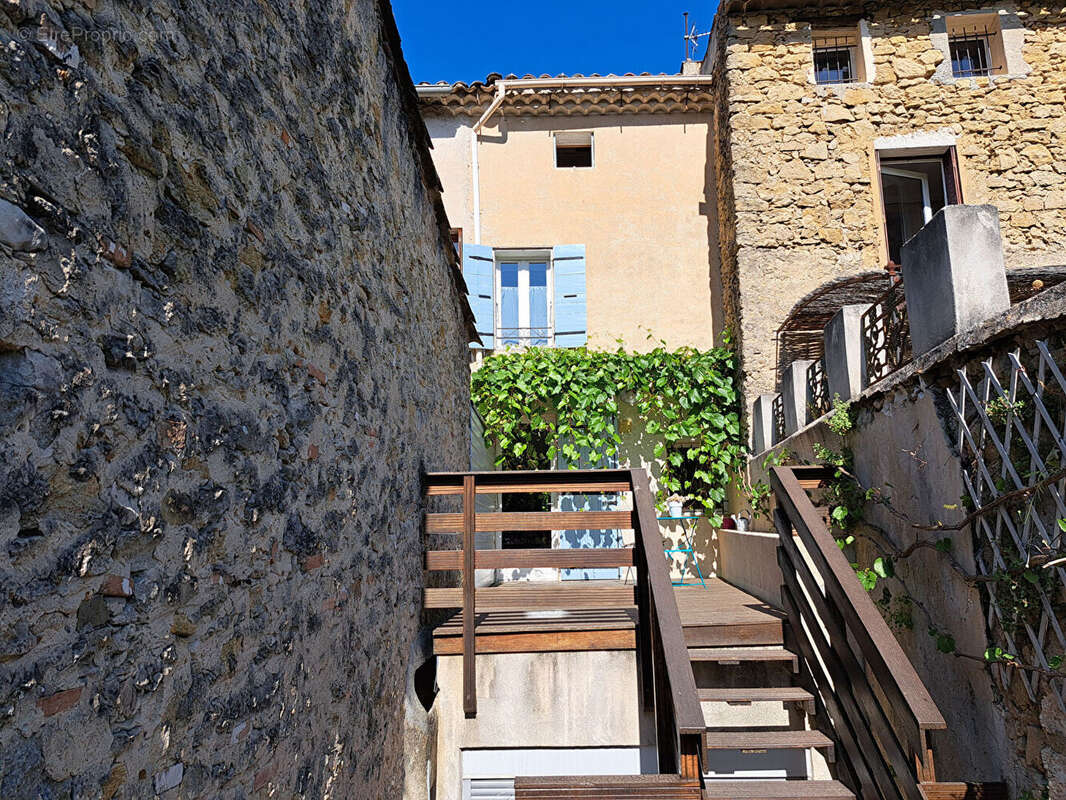 Maison à MALAUCENE