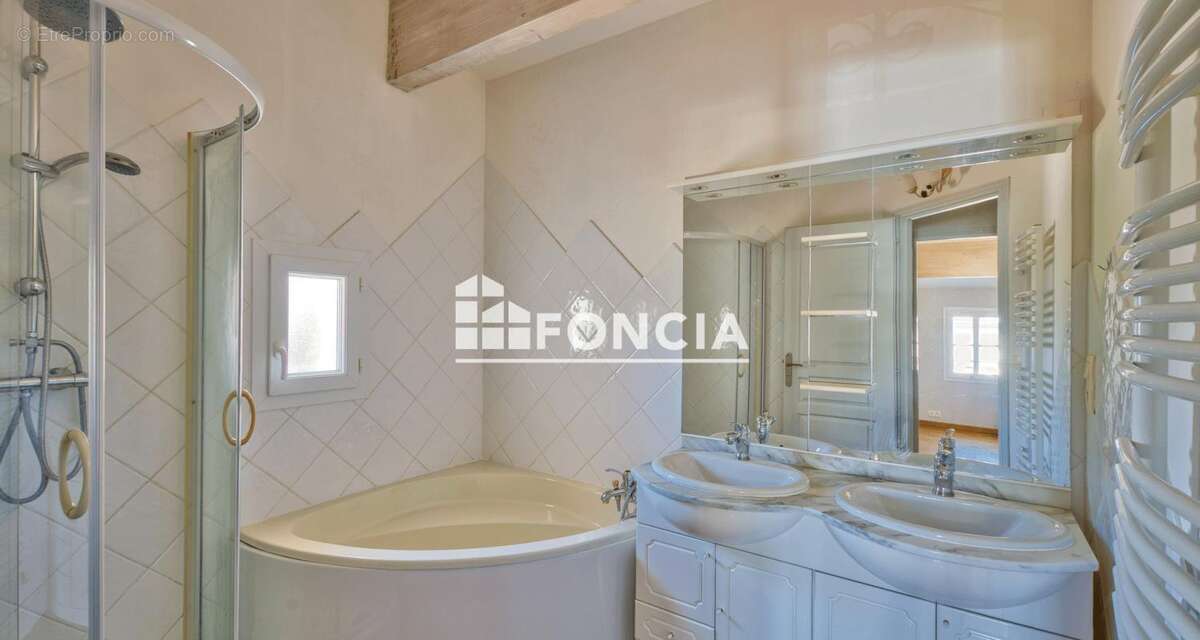 Maison à SAINT-XANDRE