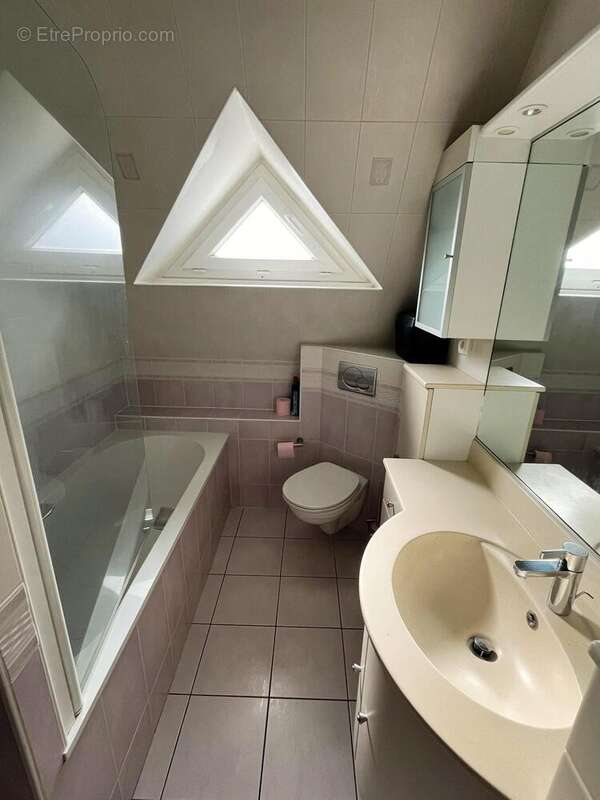 Maison à LA FRETTE-SUR-SEINE