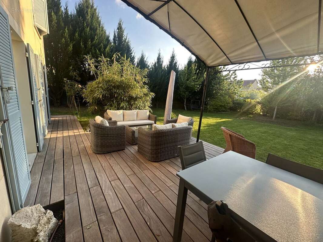 Maison à LES ESSARTS-LE-ROI