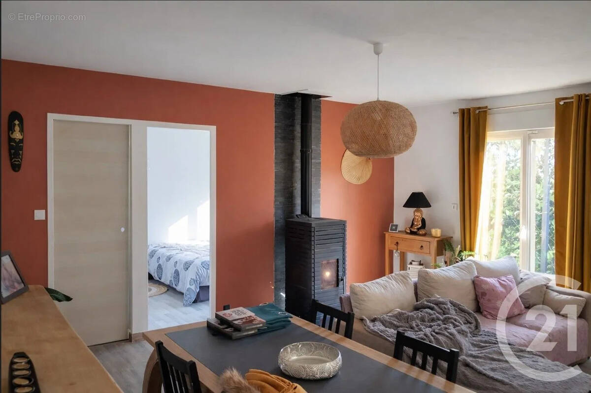 Maison à SAINT-SATURNIN