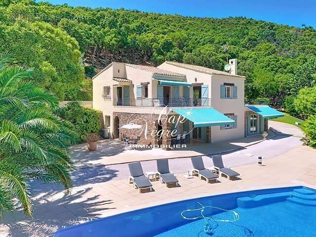 Propriété provençale vue mer au coeur de la nature à vendre à cavalaire sur mer - golfe de saint tropez - photo 3