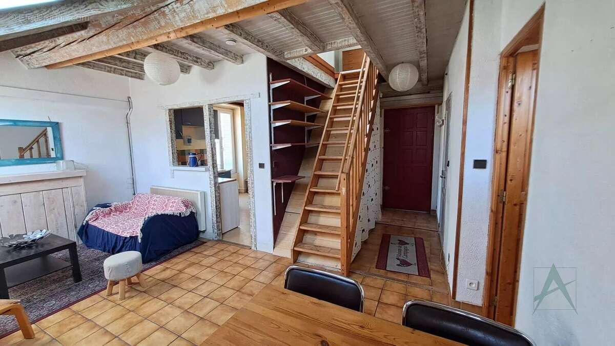 CHAMBERY - T3 duplex mansardé - photo 4
