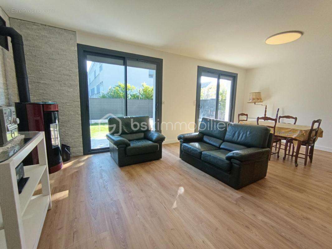 Maison à SAINT-CYR-SUR-LOIRE