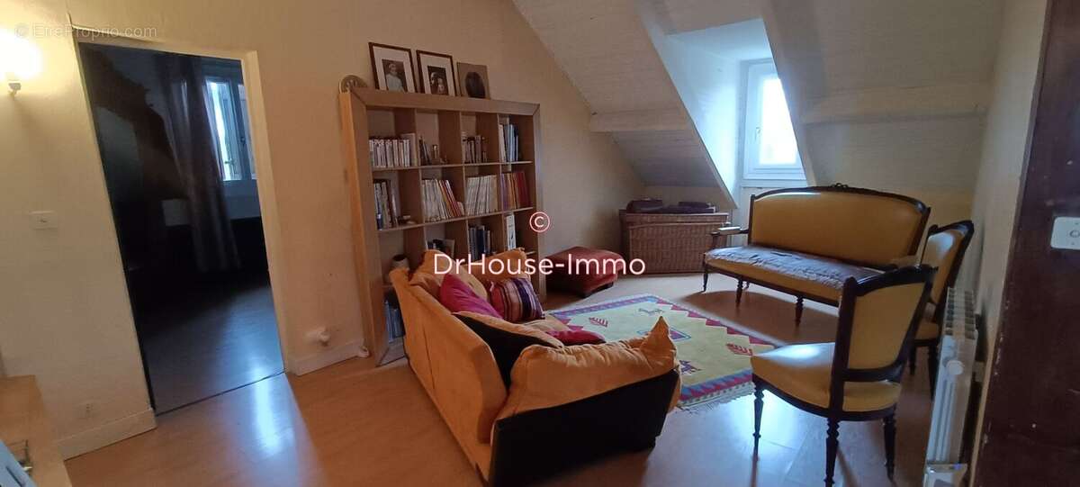 Maison 235 m² à Marigne-Laille  - photo 11