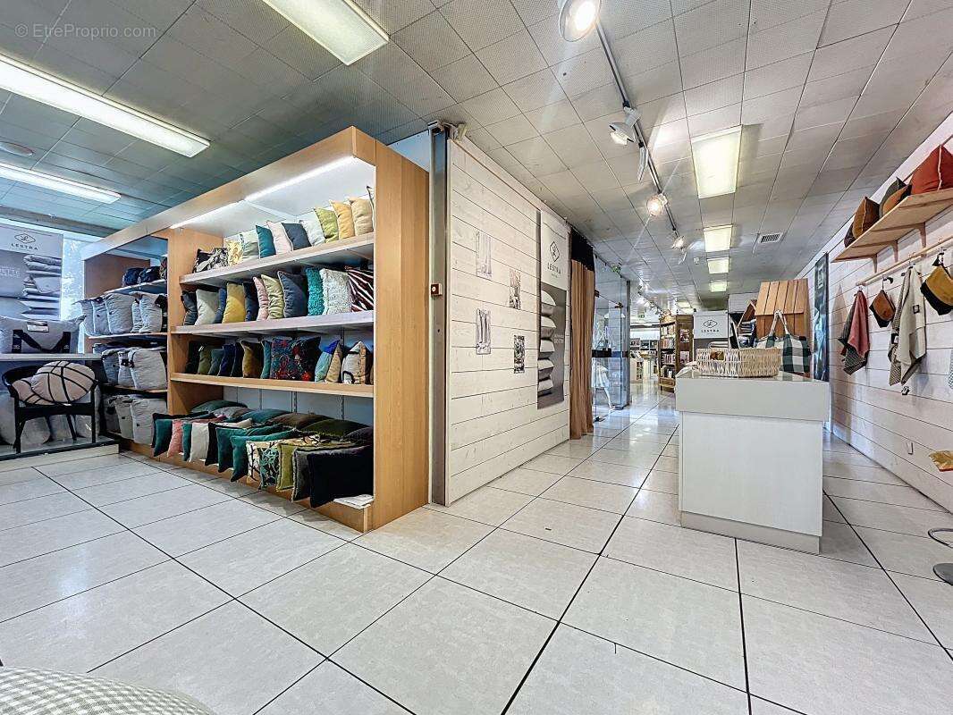 Commerce à SAINT-PIERRE-DES-CORPS