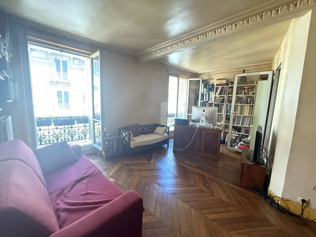Appartement à PARIS-18E
