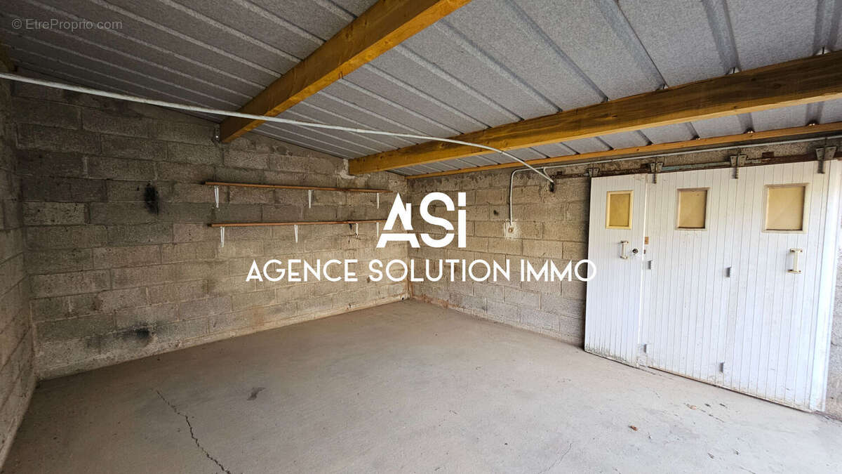 Maison avec garage - BAIS (53) - photo 10
